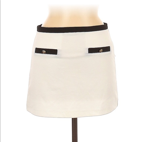 Forever 21 Dresses & Skirts - FOREVER 21 Skirt - Size Small - White with black accents